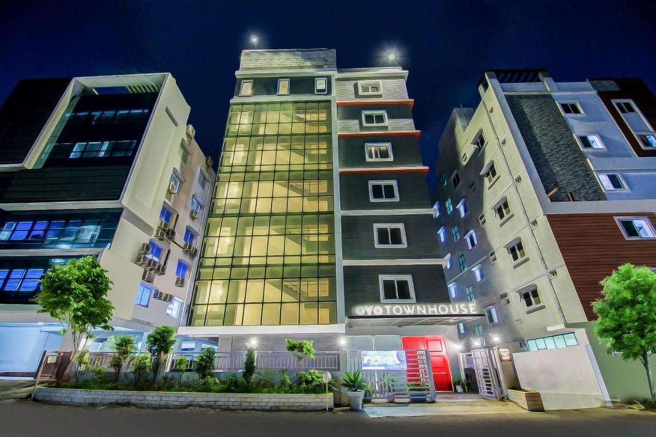 Oyo Townhouse 034 -Halcyon Hitech City Road 海得拉巴 外观 照片