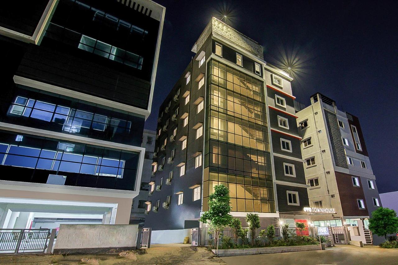 Oyo Townhouse 034 -Halcyon Hitech City Road 海得拉巴 外观 照片