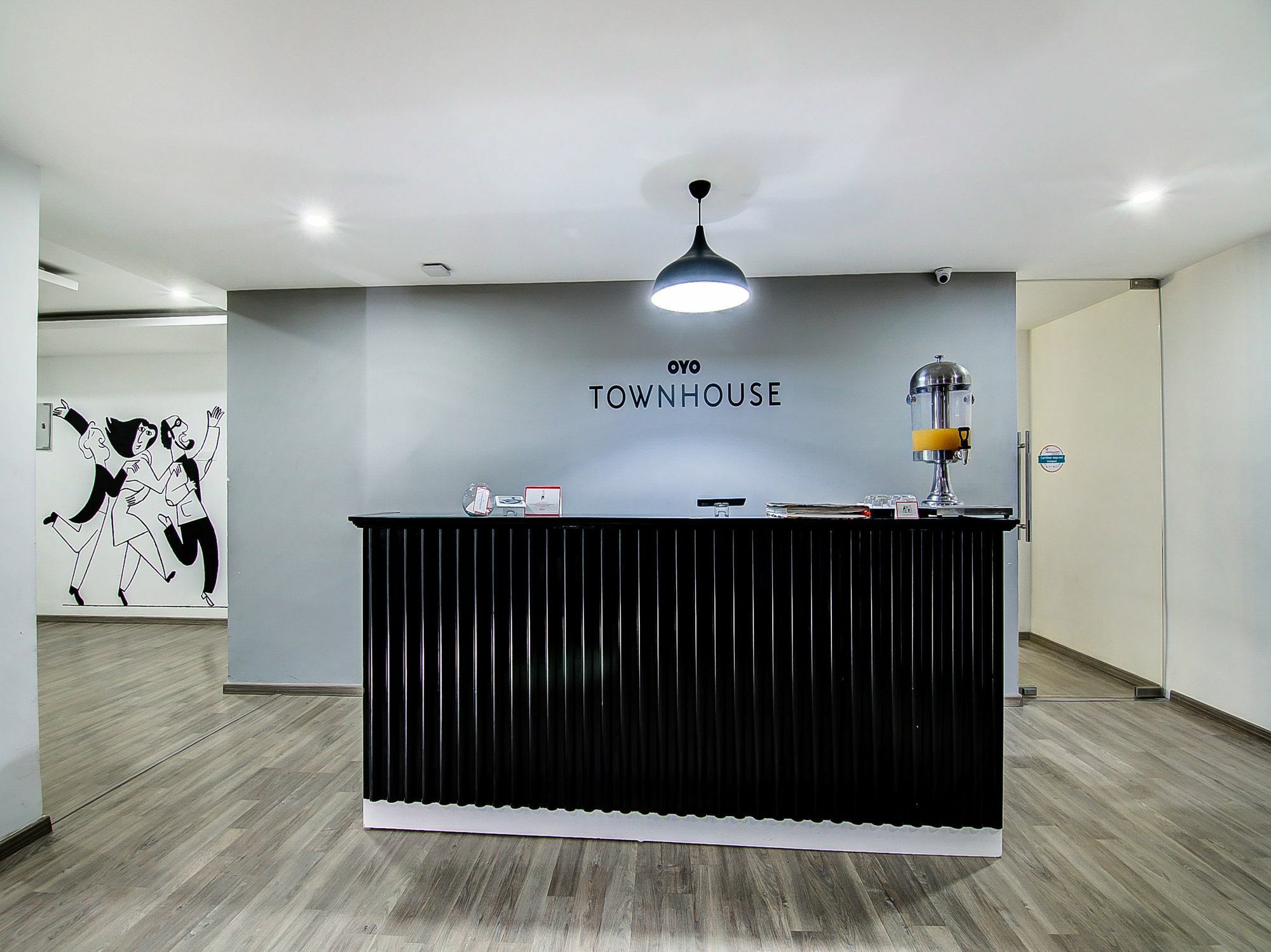 Oyo Townhouse 034 -Halcyon Hitech City Road 海得拉巴 外观 照片