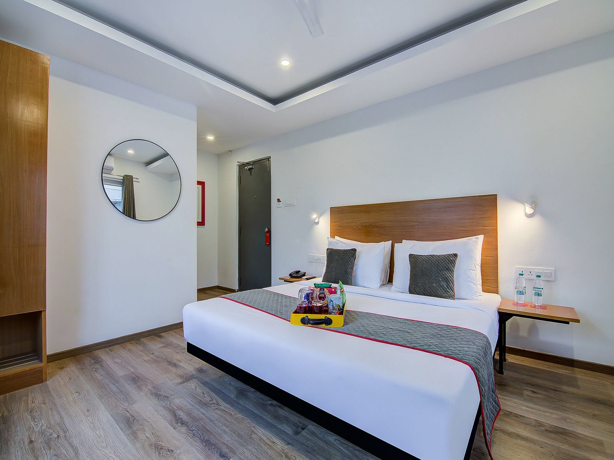 Oyo Townhouse 034 -Halcyon Hitech City Road 海得拉巴 外观 照片