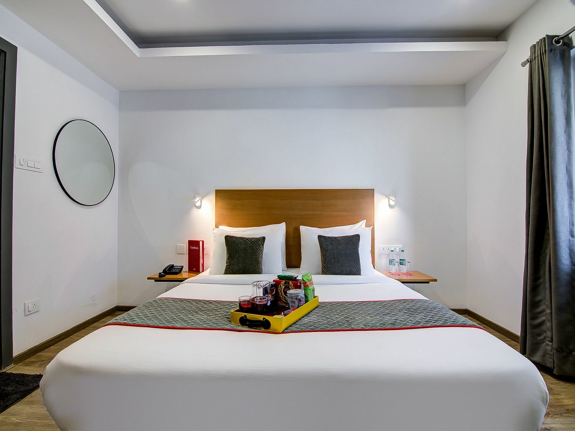 Oyo Townhouse 034 -Halcyon Hitech City Road 海得拉巴 外观 照片