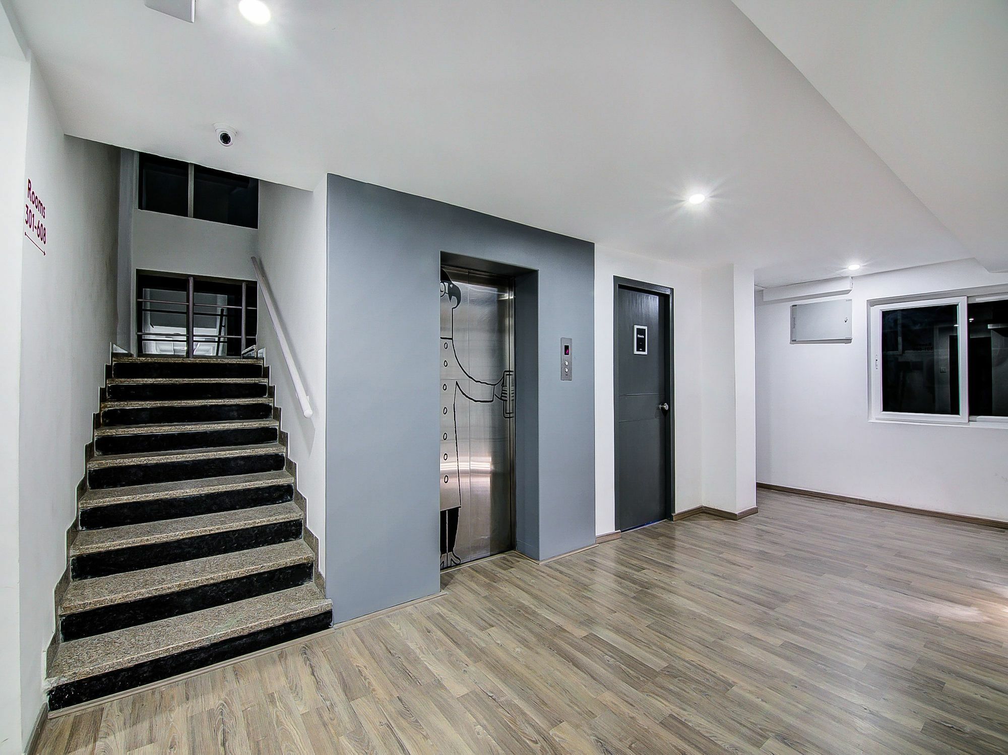 Oyo Townhouse 034 -Halcyon Hitech City Road 海得拉巴 外观 照片