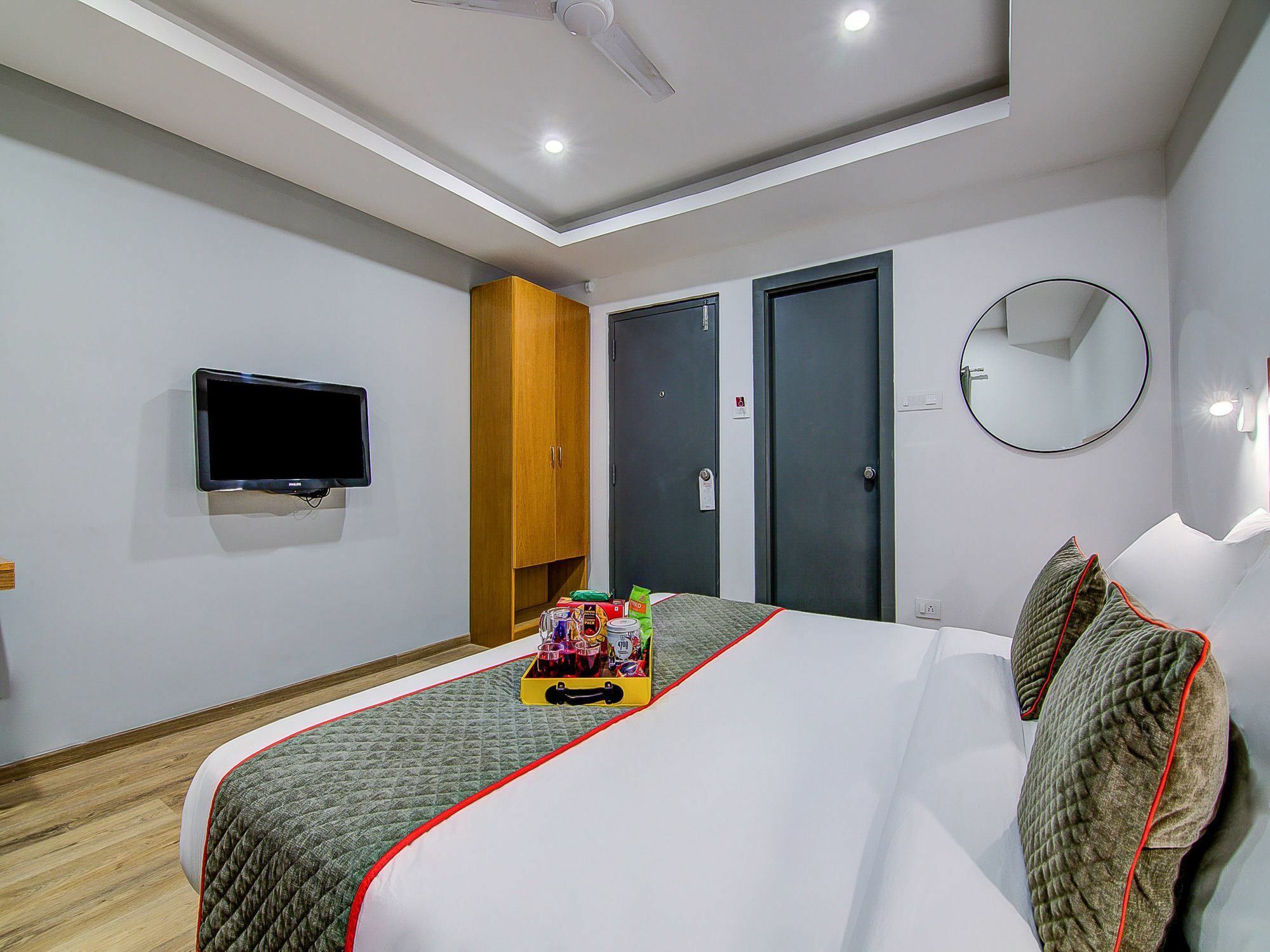 Oyo Townhouse 034 -Halcyon Hitech City Road 海得拉巴 外观 照片