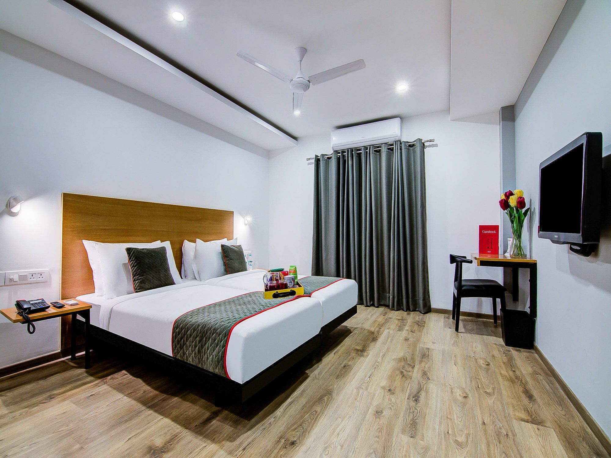 Oyo Townhouse 034 -Halcyon Hitech City Road 海得拉巴 外观 照片