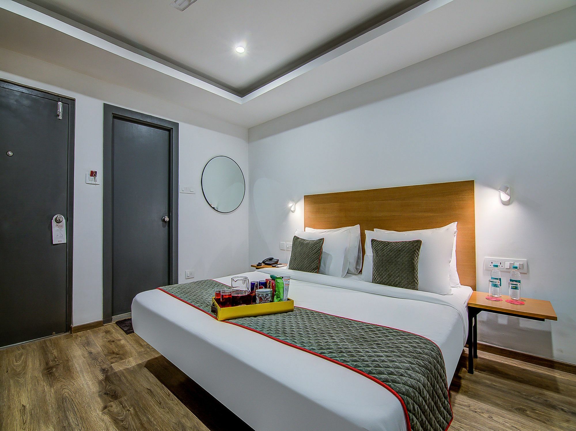 Oyo Townhouse 034 -Halcyon Hitech City Road 海得拉巴 外观 照片